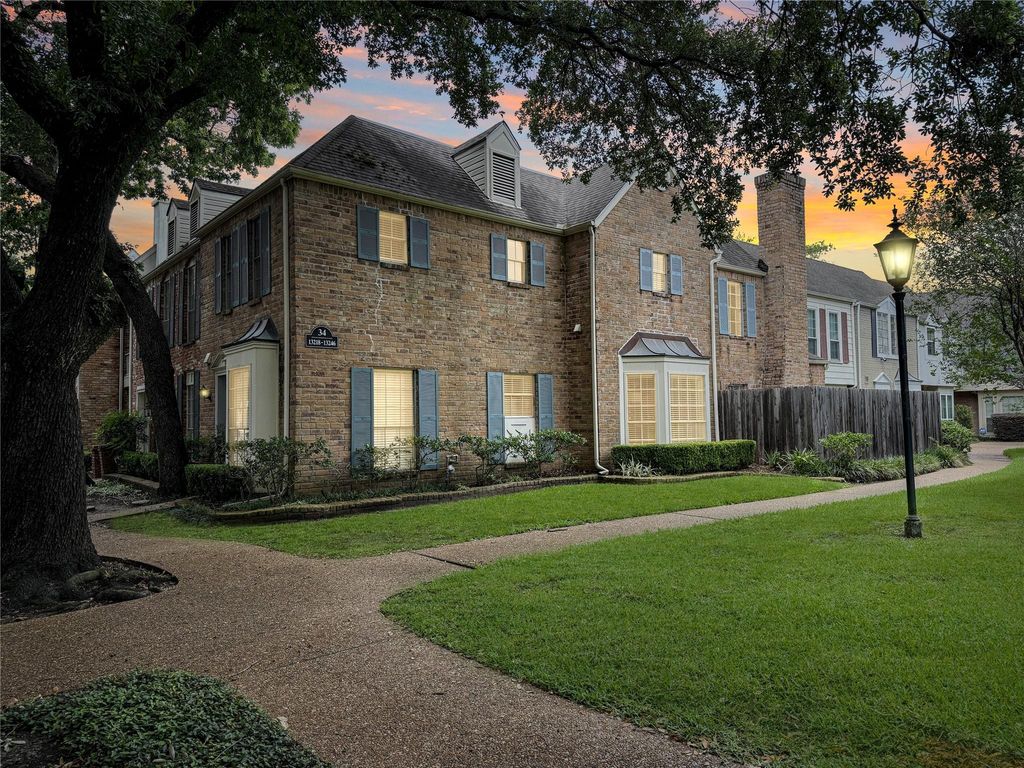 13240 Trail Hollow Drive 3240, Houston, TX 77079
