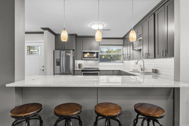 1201 Airport Rd Apt B8, Hot Springs, AR 71913