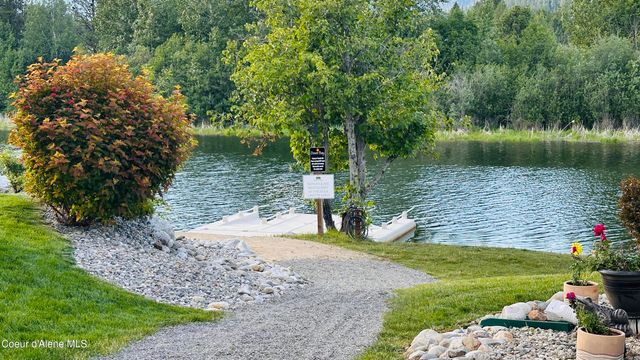 203 Pomrankey LN, Dover, ID 83825