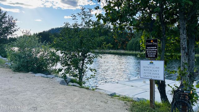 203 Pomrankey LN, Dover, ID 83825