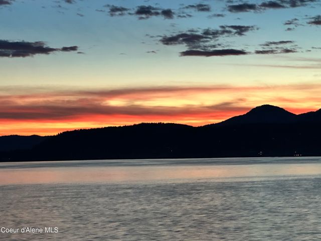 203 Pomrankey LN, Dover, ID 83825