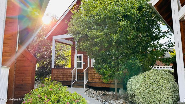 203 Pomrankey LN, Dover, ID 83825