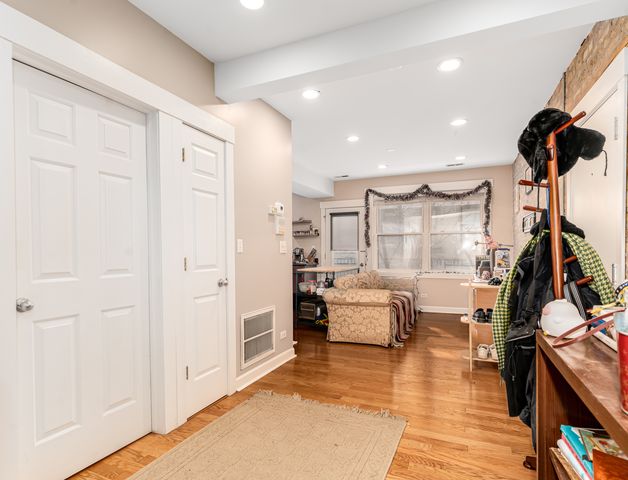 4936 N Winthrop Avenue 2W, Chicago, IL 60640