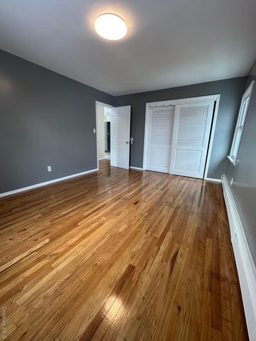 25 Concord Street, Lynbrook, NY 11563