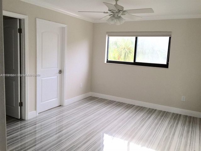 17878 N Bay Road 201, Sunny Isles Beach, FL 33160