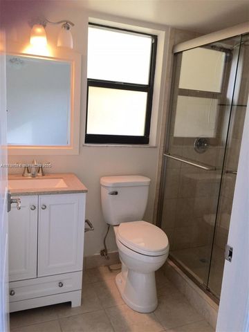 17878 N Bay Road 201, Sunny Isles Beach, FL 33160