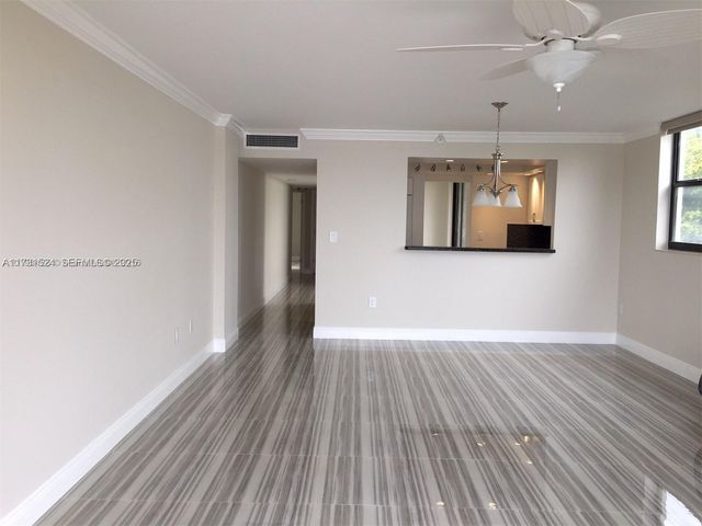 17878 N Bay Road 201, Sunny Isles Beach, FL 33160