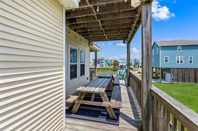 4114 Courageous Lane, Galveston, TX 77554