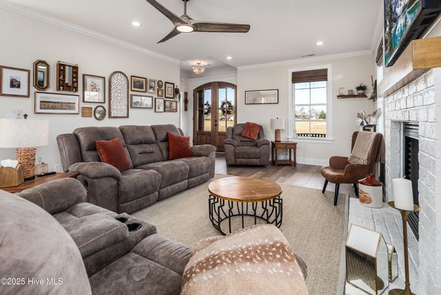 2336 Soddy Lane, Grimesland, NC 27837