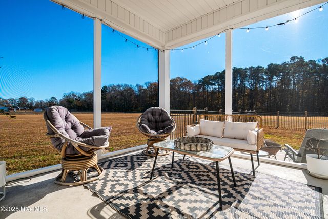 2336 Soddy Lane, Grimesland, NC 27837