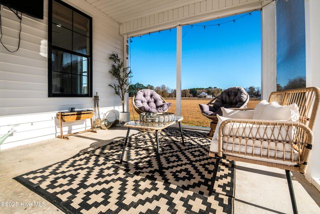 2336 Soddy Lane, Grimesland, NC 27837