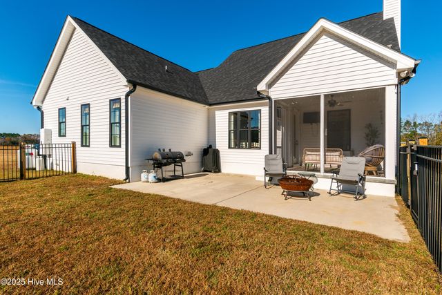 2336 Soddy Lane, Grimesland, NC 27837