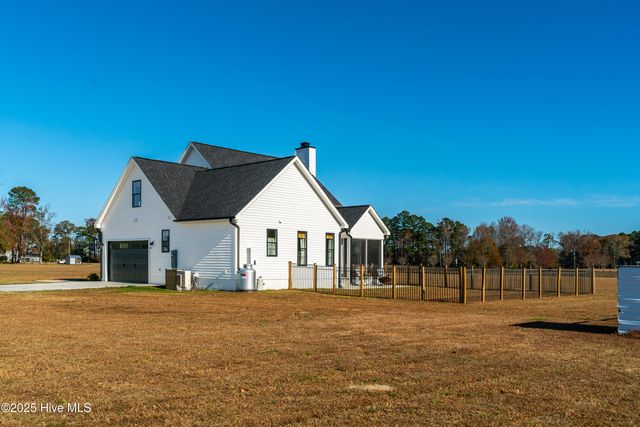 2336 Soddy Lane, Grimesland, NC 27837