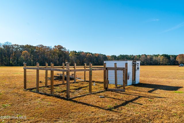 2336 Soddy Lane, Grimesland, NC 27837