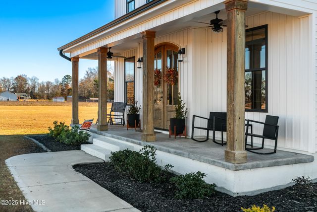 2336 Soddy Lane, Grimesland, NC 27837