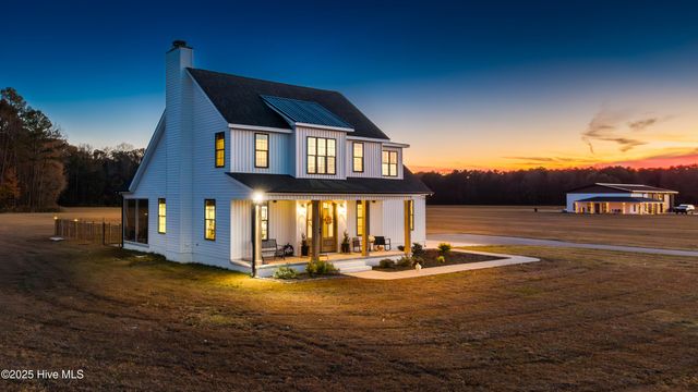 2336 Soddy Lane, Grimesland, NC 27837