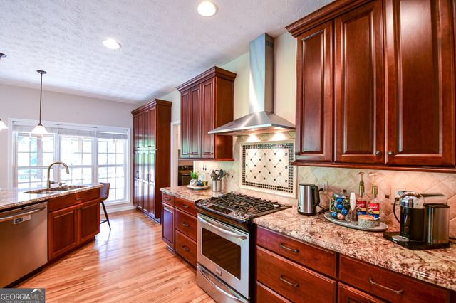 155 Cottage Circle, Fayetteville, GA 30215