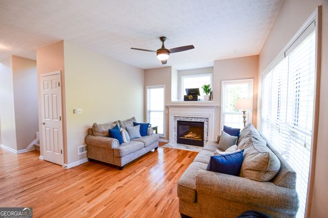 155 Cottage Circle, Fayetteville, GA 30215