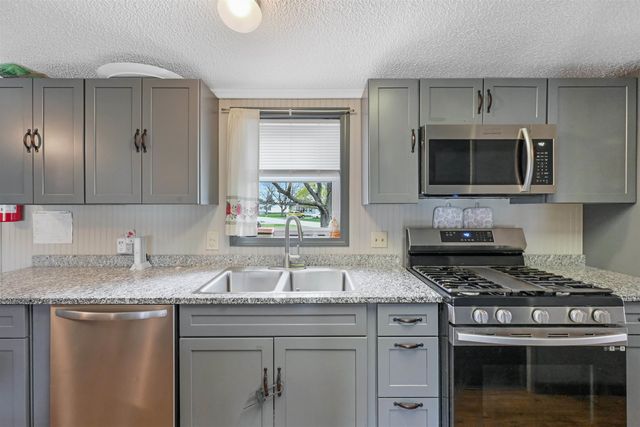 15 Marc Avenue, St. Albans City, VT 05478