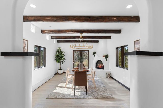 1339 Bishops Lodge Road, Santa Fe, NM 87506