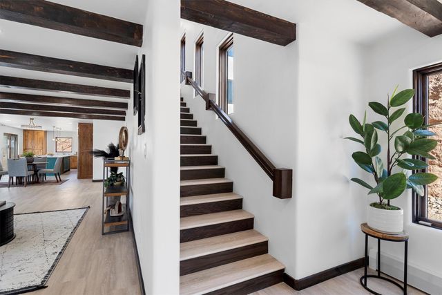 1339 Bishops Lodge Road, Santa Fe, NM 87506