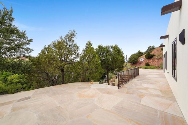 1339 Bishops Lodge Road, Santa Fe, NM 87506