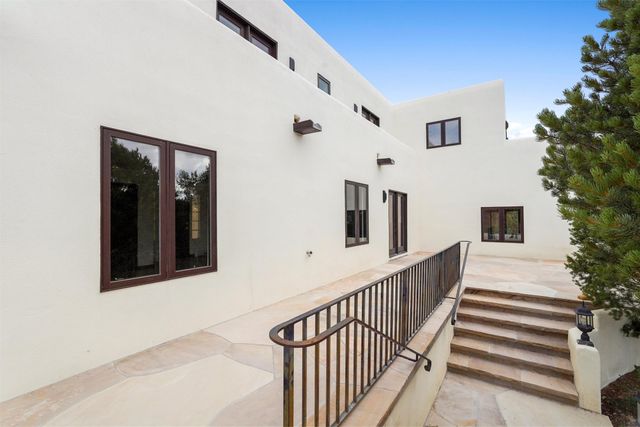 1339 Bishops Lodge Road, Santa Fe, NM 87506