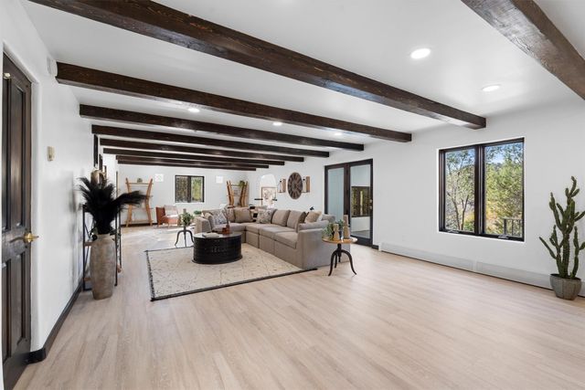 1339 Bishops Lodge Road, Santa Fe, NM 87506