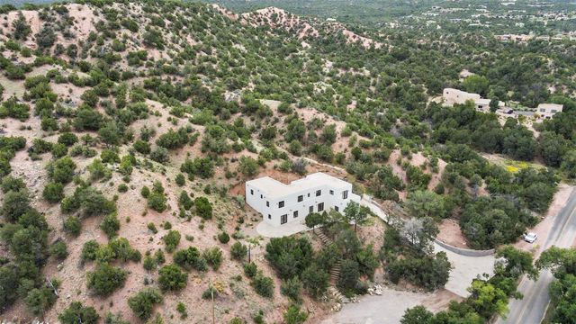 1339 Bishops Lodge Road, Santa Fe, NM 87506