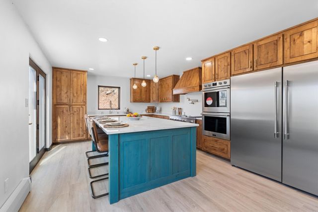 1339 Bishops Lodge Road, Santa Fe, NM 87506