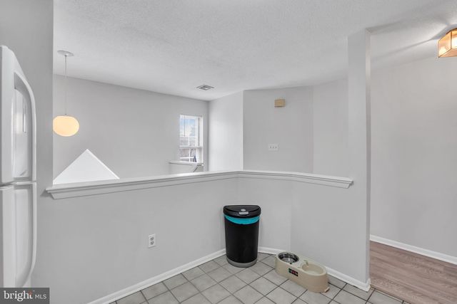 70 PINEWOOD DR, Hamilton, NJ 08690