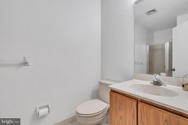 70 PINEWOOD DR, Hamilton, NJ 08690