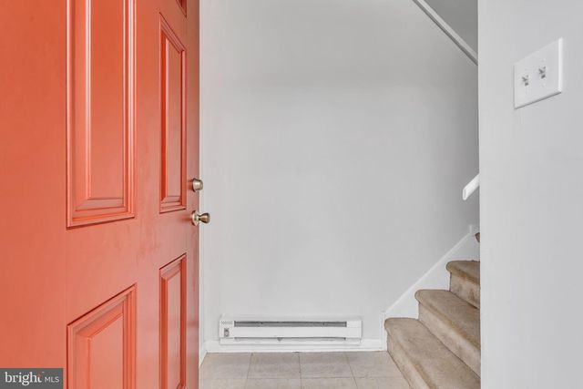 70 PINEWOOD DR, Hamilton, NJ 08690