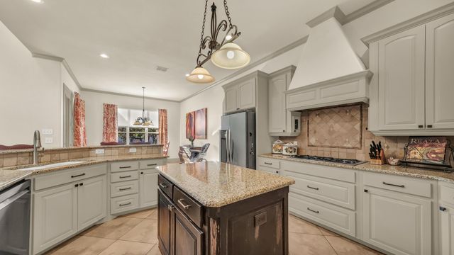 917 Crown Valley Drive, Weatherford, TX 76087