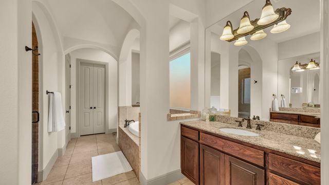 917 Crown Valley Drive, Weatherford, TX 76087