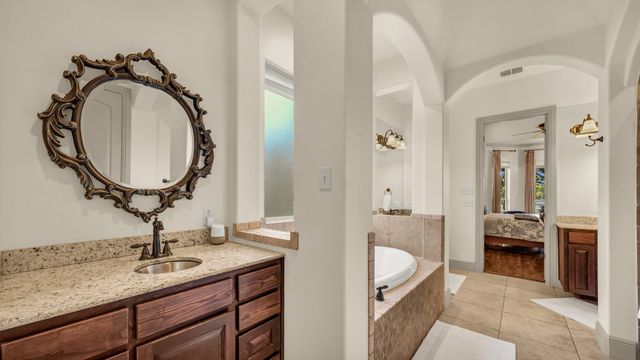 917 Crown Valley Drive, Weatherford, TX 76087