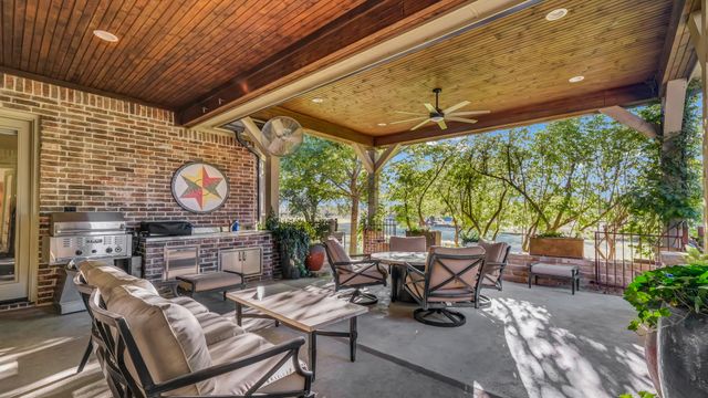 917 Crown Valley Drive, Weatherford, TX 76087