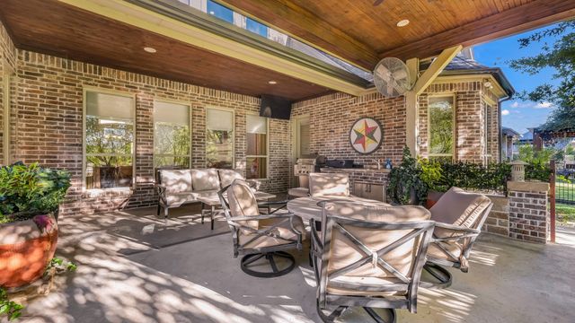 917 Crown Valley Drive, Weatherford, TX 76087