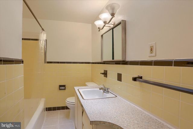 2118 KENSINGTON ST, Harrisburg, PA 17104