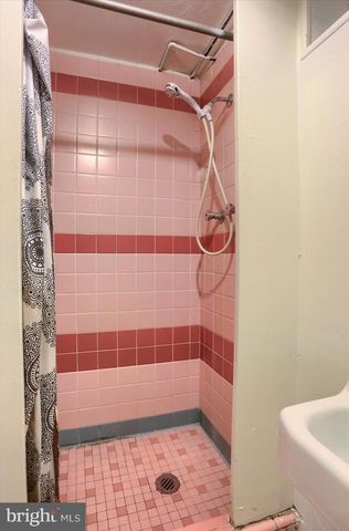2118 KENSINGTON ST, Harrisburg, PA 17104