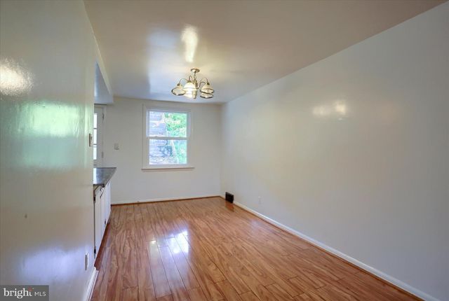 2118 KENSINGTON ST, Harrisburg, PA 17104