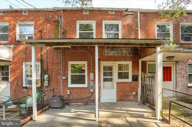 2118 KENSINGTON ST, Harrisburg, PA 17104