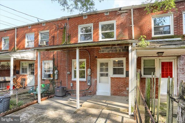 2118 KENSINGTON ST, Harrisburg, PA 17104