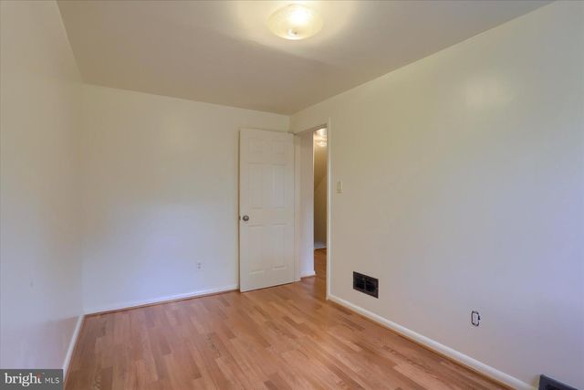 2118 KENSINGTON ST, Harrisburg, PA 17104