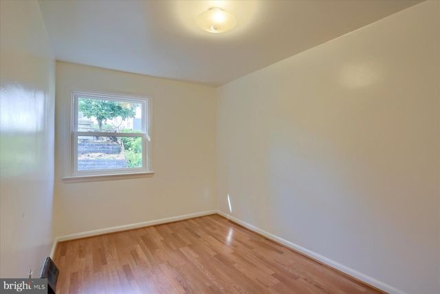 2118 KENSINGTON ST, Harrisburg, PA 17104