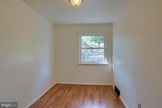 2118 KENSINGTON ST, Harrisburg, PA 17104