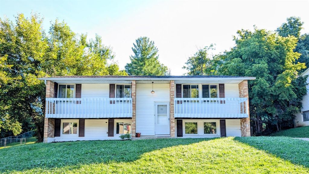 32 Yellowdale Drive, Fairfield, OH 45014