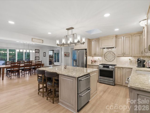 115 Forest Cliff Court NE, Concord, NC 28025