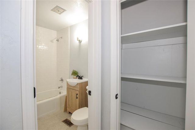 1924 NE 25th Street, Oklahoma City, OK 73111