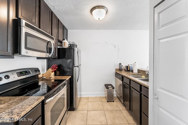 555 7TH Avenue S, Jacksonville Beach, FL 32250